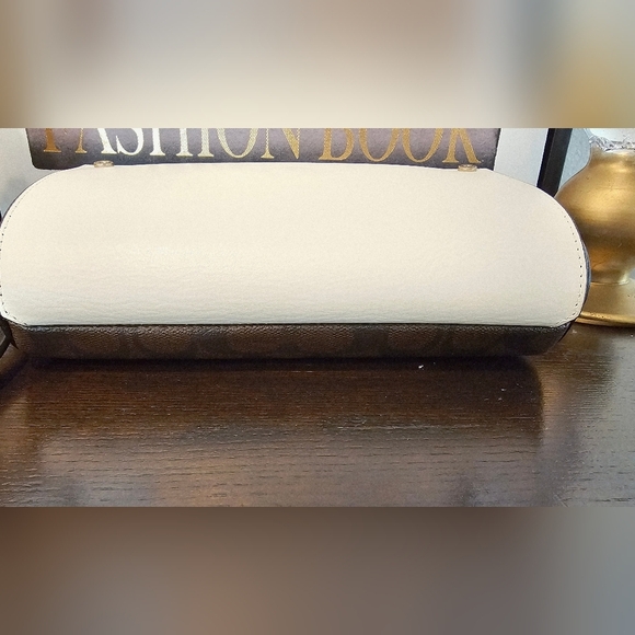 Coach Signature Reversable Black and Brown Crossbody Bag - Picture 11 of 14